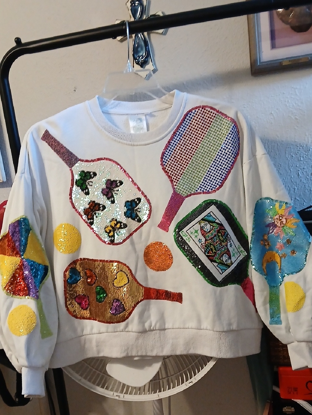 White Sweatshirt with Playing Card Queen Graphic